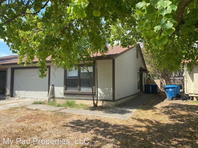 Building Photo - 2 br, 2 bath House - 2615 Corian Glen