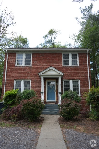 Building Photo - 1044 N Main St