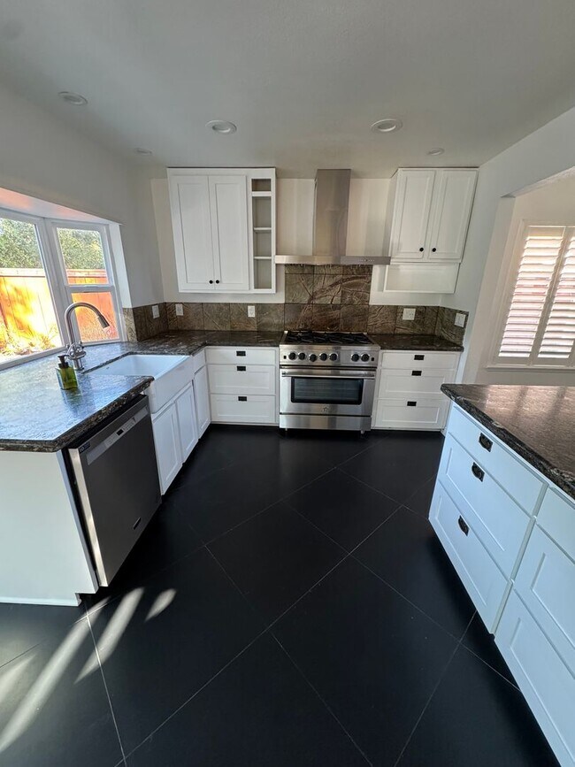 Foto del edificio - Comfort and Community in Thousand Oaks