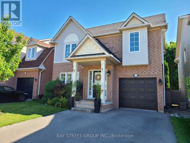 Building Photo - 5556 Thorn Ln