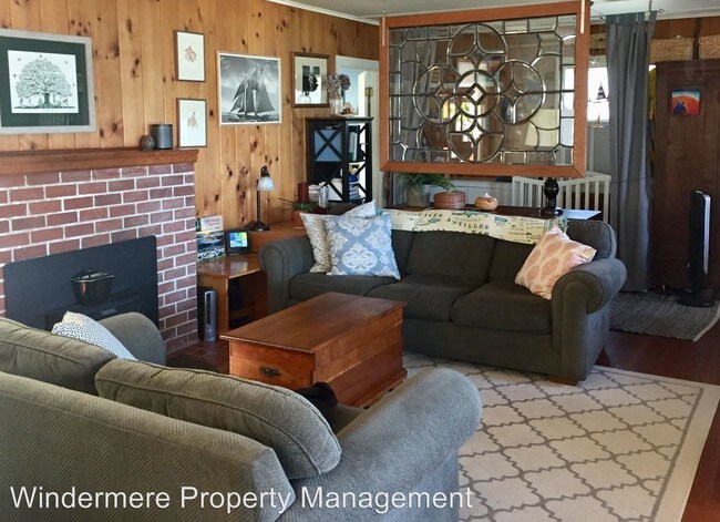 Building Photo - 1 br, 1 bath House - 6857 NE Eisenhardt Ln.