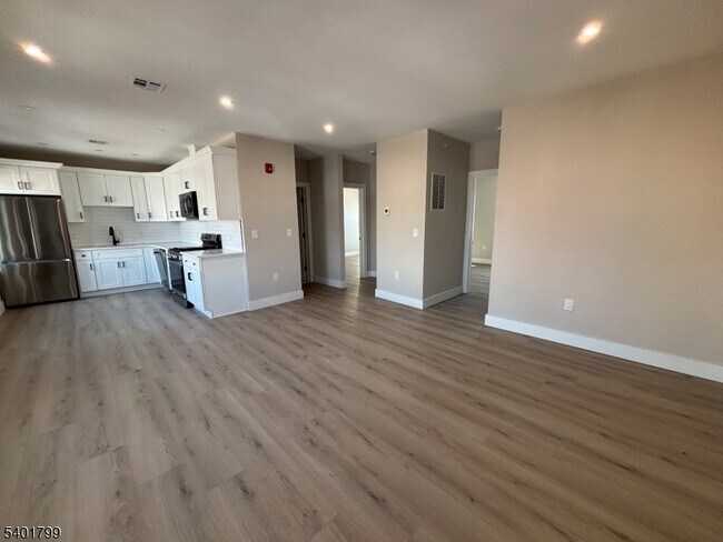 Foto del edificio - 136 Elm St