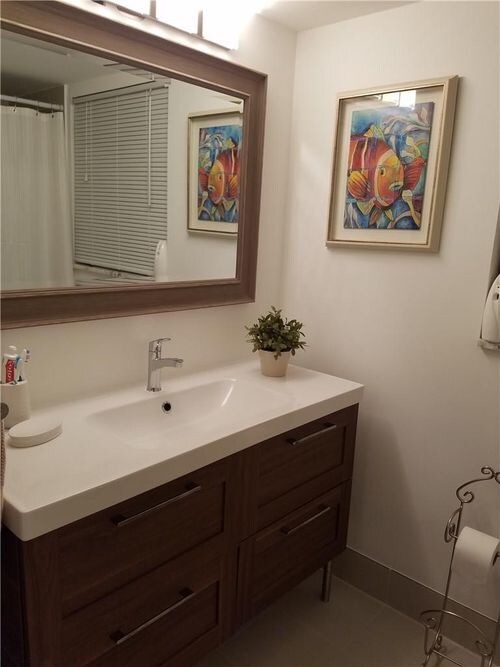 Foto del edificio - 3150 N Palm Aire Dr
