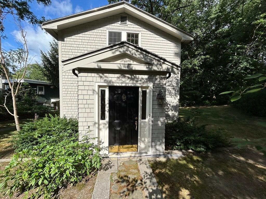 Primary Photo - 49 Russell Rd