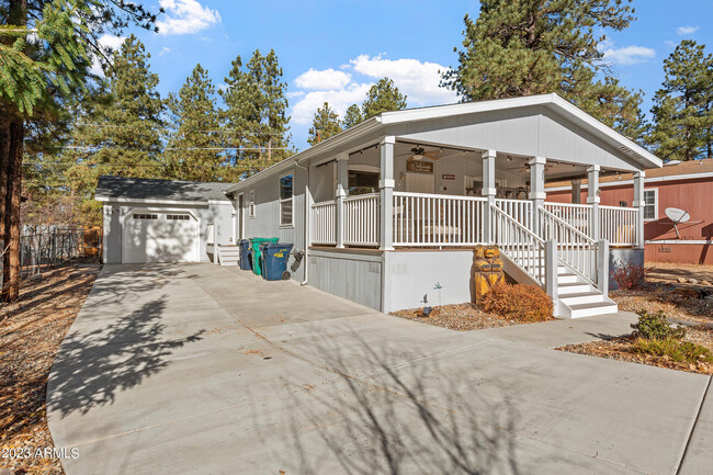 Building Photo - 17110 Iron Springs Rd