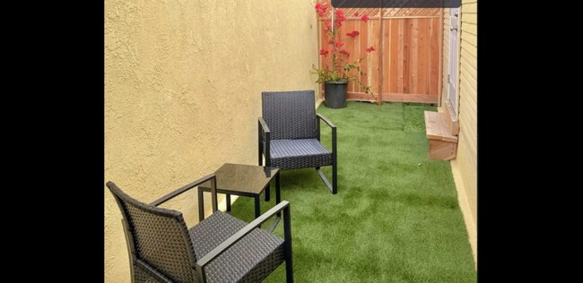 Foto del edificio - 2312 1/2 28th St