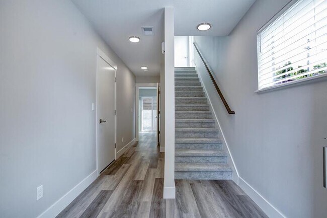 Foto del edificio - 5727 SE 18th Ave