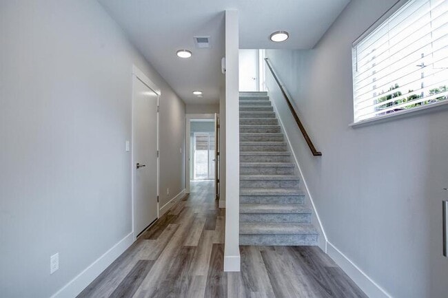 Photo - 5739 SE 18th Ave House