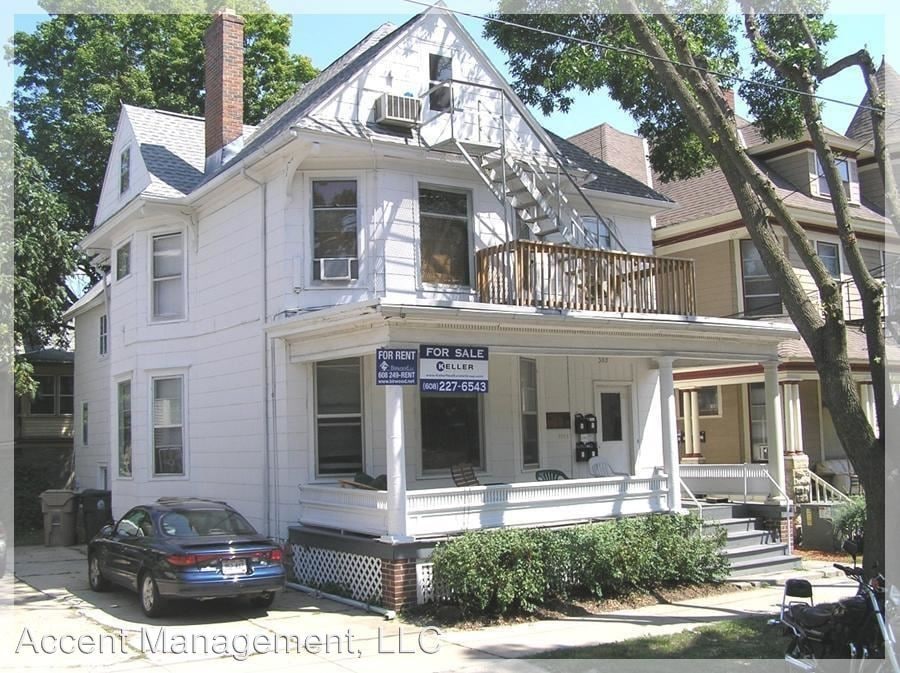 Foto principal - 305 N Pinckney St