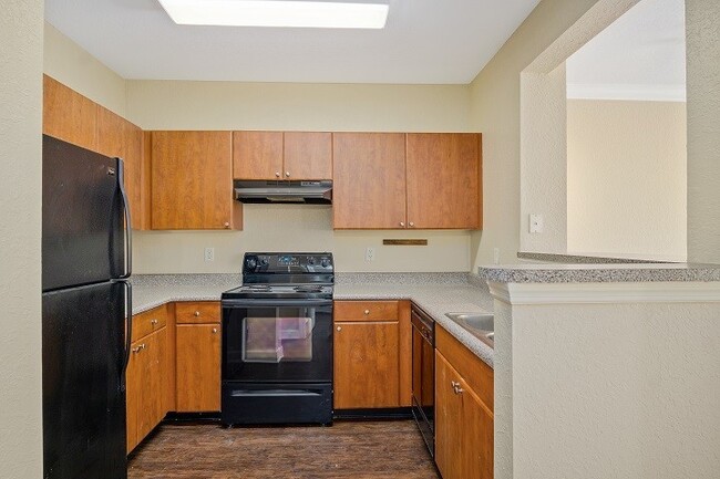 Building Photo - Renovated 1 Bedroom 1 Bathroom Condo with ...