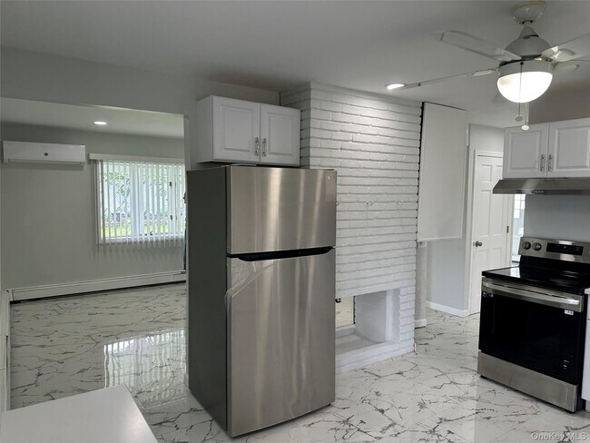Foto del edificio - 173 Bloomingdale Rd