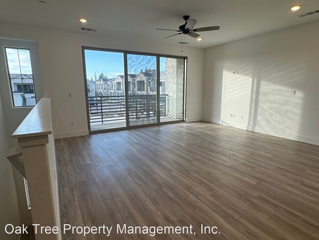 Foto del edificio - 3 br, 2 bath House - 576 N. Chapel Hill Lane