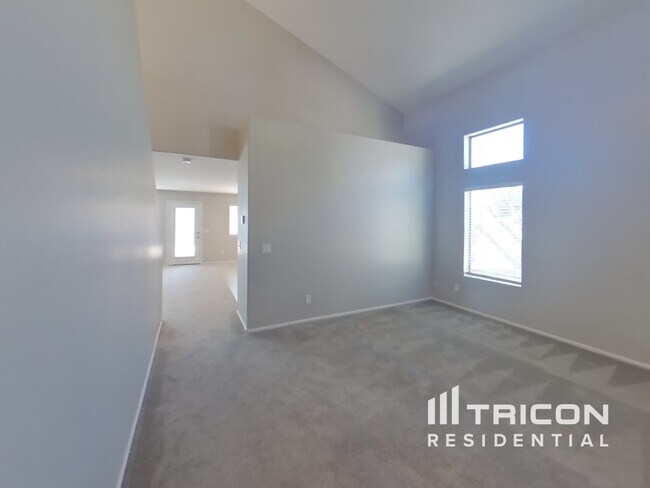 Foto del edificio - 21038 N Dries Rd