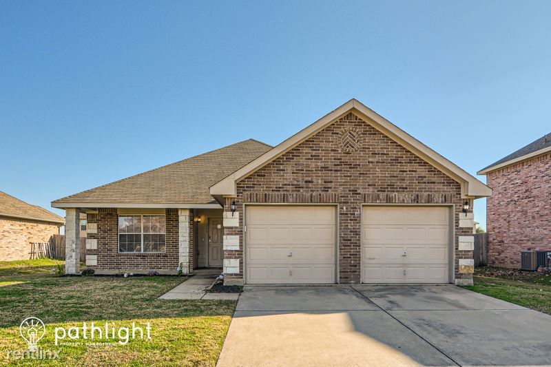Primary Photo - 3 br, 2 bath House - 208 Silver Spur Dr UNIT