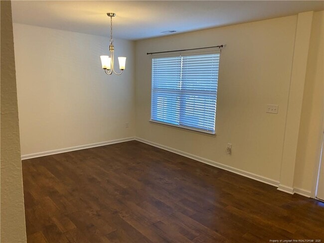 Building Photo - 557 Botanical Ct
