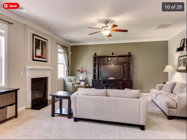 Building Photo - Beautiful home in the heart of Ballantyne