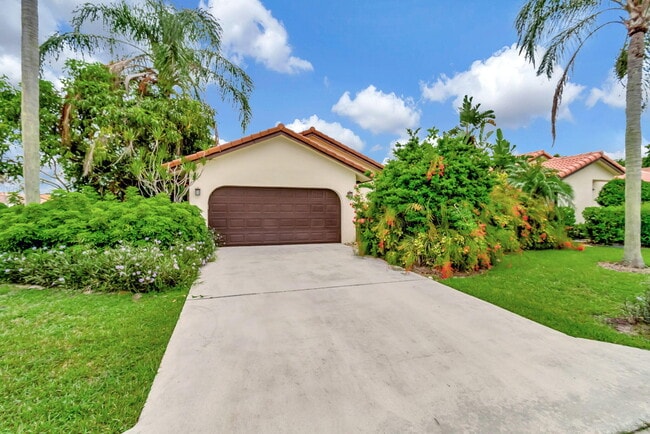 Building Photo - 7770 Villa Nova Dr