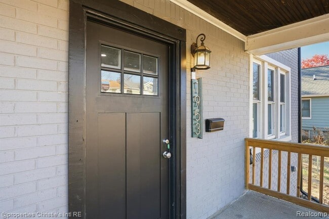 Building Photo - 1953 Brighton St