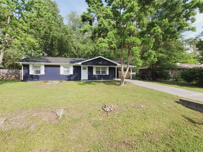 Building Photo - 981 White Cir