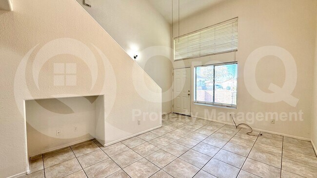 Foto del edificio - 2201 N Comanche Dr