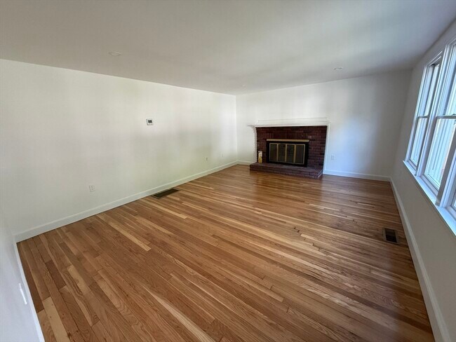 Foto del edificio - 625 Chestnut Hill Ave