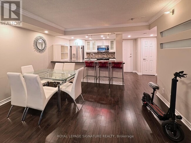 Building Photo - 77 Harbour Square