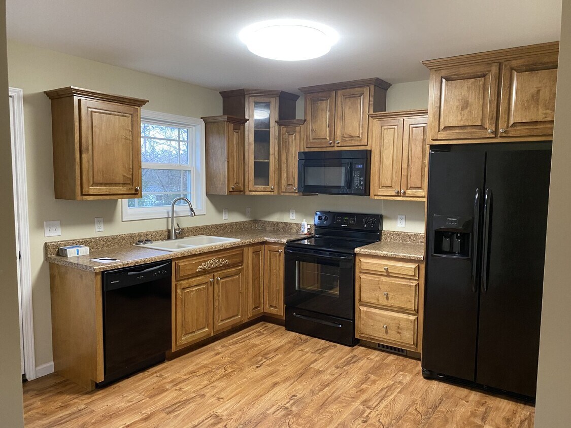 Foto del edificio - "Updated  2-Bed, 2-Bath Oasis on E High St, Cookeville – 900 Sq Ft of leisure!"