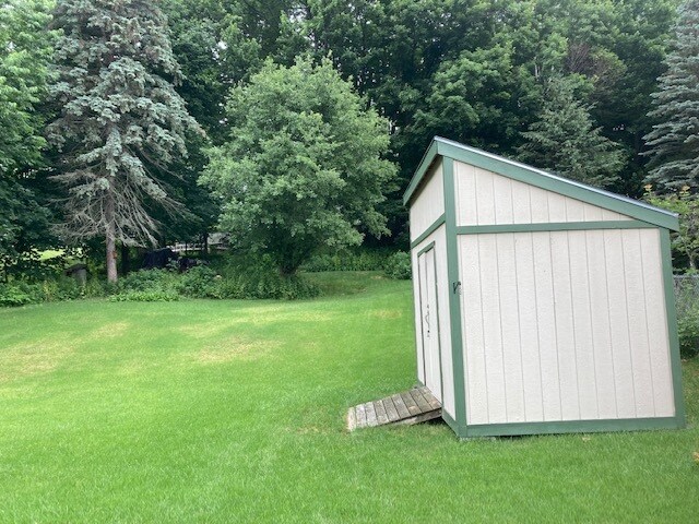 Foto del edificio - 174 Deerfield Dr W