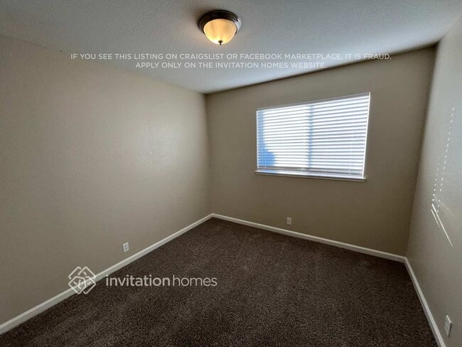 Building Photo - 529 Oakborough Ave