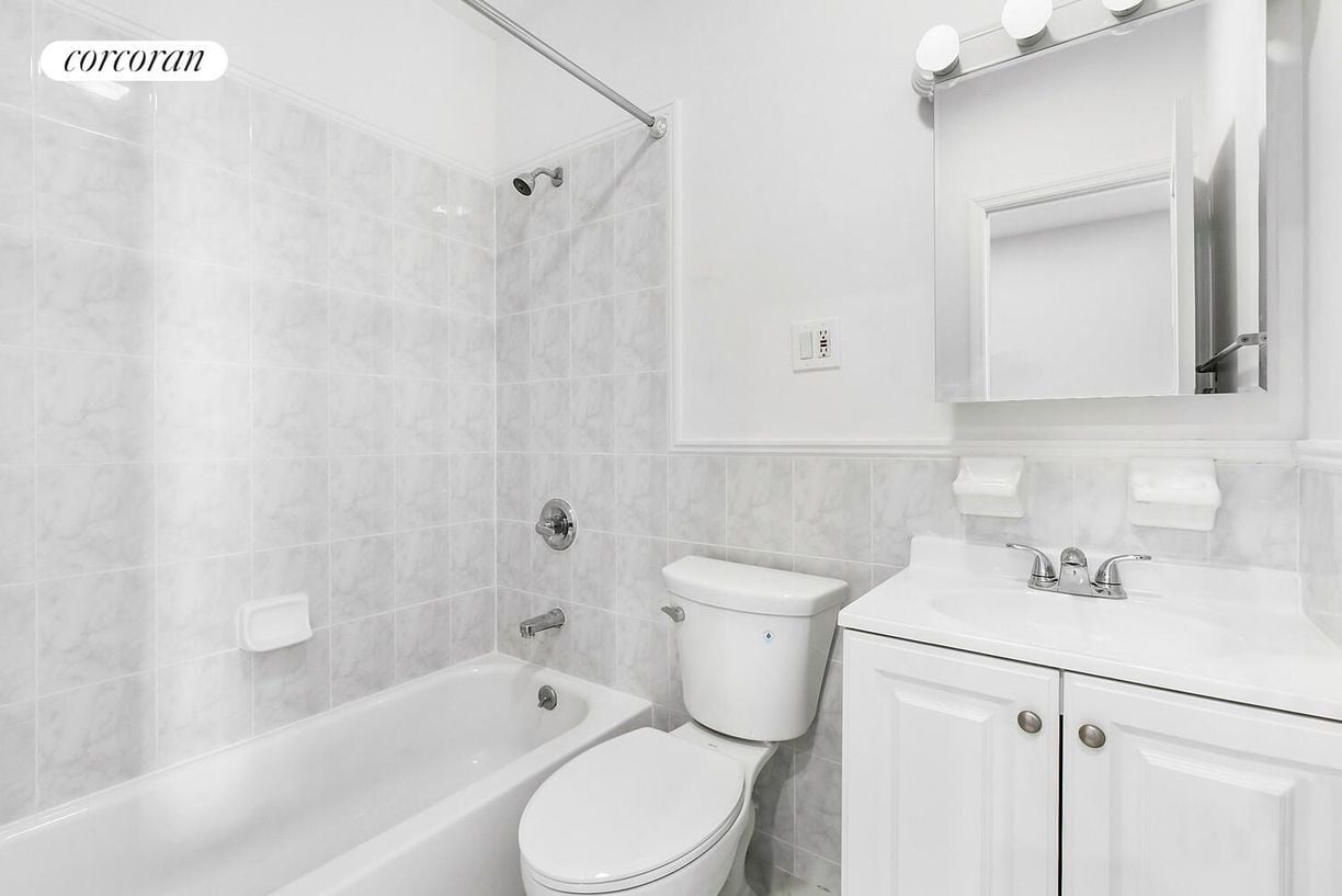 Foto del edificio - 563 40th St