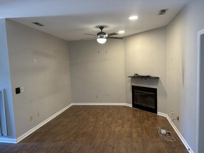 Foto del edificio - 2 Bed / 2 Bath Townhouse for Rent in Madison Alabama