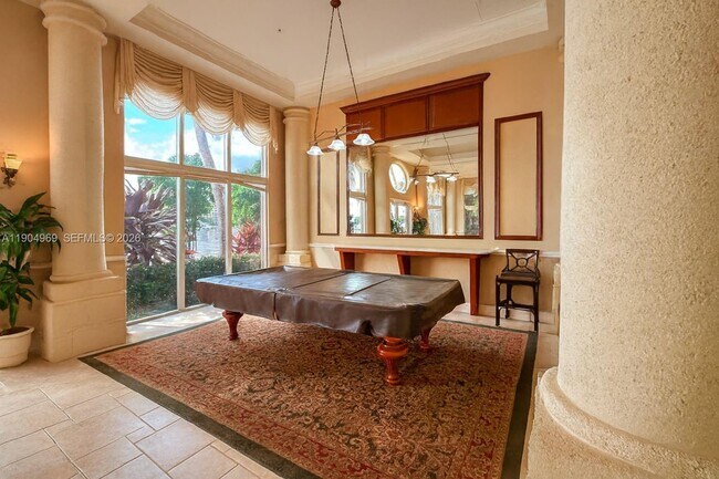 Foto del edificio - 17150 N Bay Rd