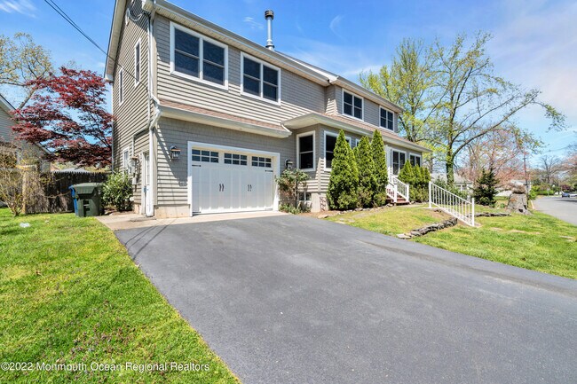 Building Photo - 1205 Roseld Ave