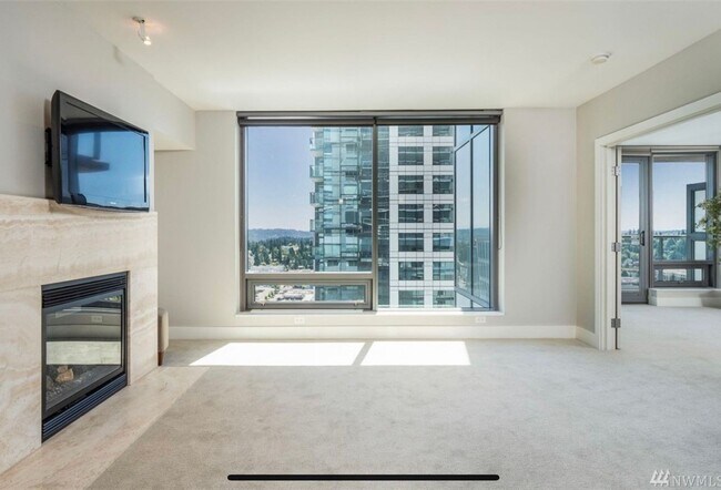 Foto del edificio - CLICK "REQUEST A TOUR" NOW!