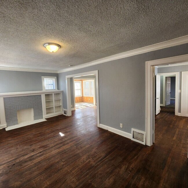Building Photo - 3-Bedroom, 1-Bathroom home in Kansas City ...