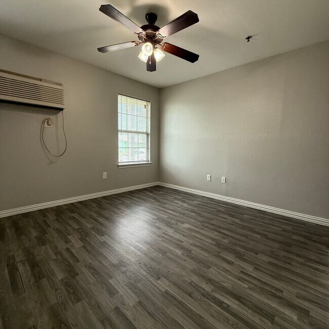 Foto del edificio - $500 Off 1st Full Month!* All Utilities In...