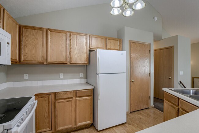 Foto del edificio - Spacious Home Located Near I-80, New Schoo...