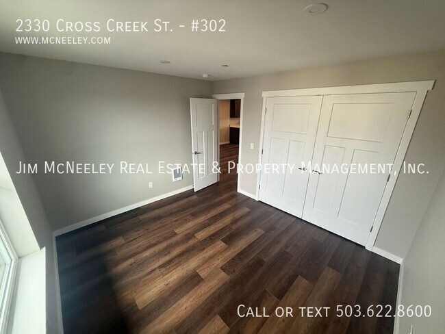 Building Photo - 2330 Cross Creek St