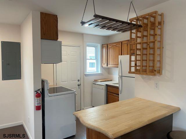 Building Photo - 302 N Wilson Ave