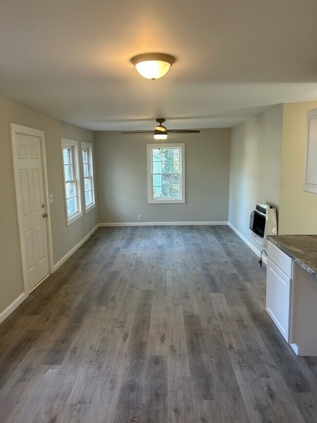 Foto del edificio - 128 Dupree St