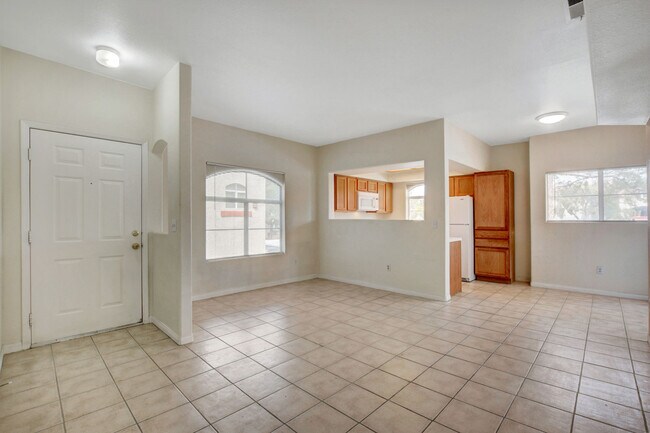 Foto del edificio - 8409 W Running Deer Ave