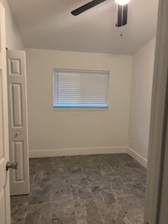 Building Photo - 1530 3315 Ter