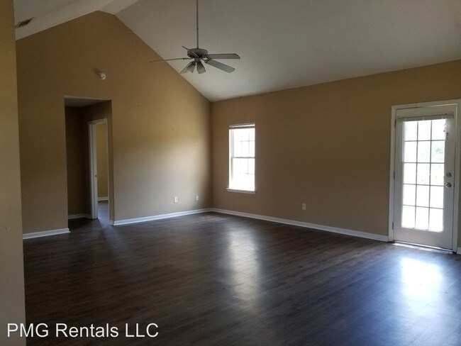 Building Photo - 4 br, 4 bath Room For Rent - 420 Coach's Way