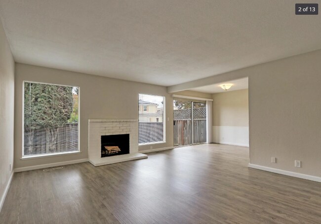Building Photo - 627 Vasona Ct