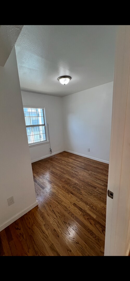 Building Photo - 3958 Normandie Ave