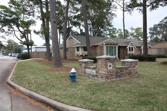 Building Photo - 1766 Maux Dr