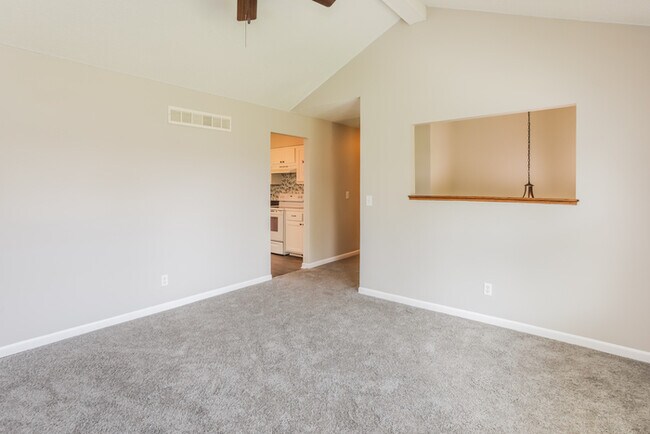 Building Photo - Gorgeous 3 Bedroom Home in Excelsior Springs!