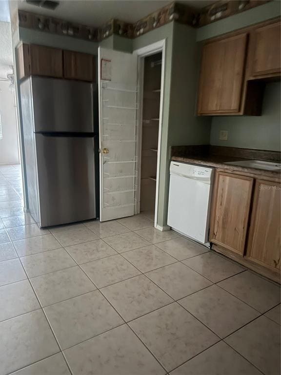 Building Photo - 22 Lake Villa Way