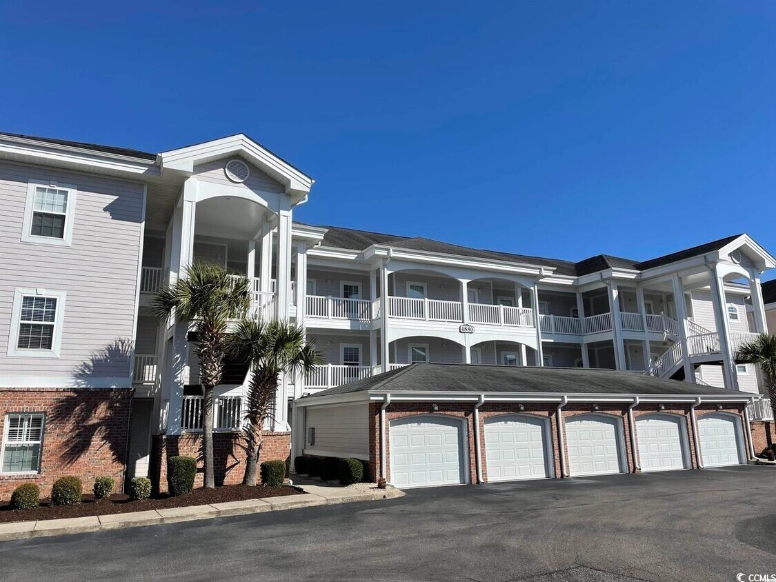 Foto principal - 4880 Dahlia Ct