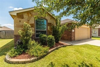 Building Photo - 8125 Bridgepointe Dr